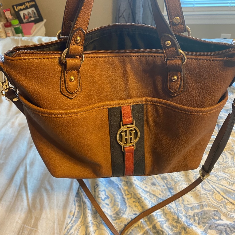 Bundle 2 tommy purses.